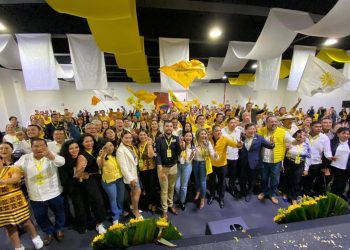 El bloque, llamado por algunos como el G8, dejó en claro este sábado que se deslinda de los partidos de derecha y de los dirigentes del pasado. FOTOS: Especial