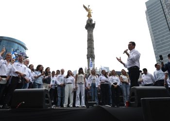 El presidente nacional del Partido Acción Nacional, Jorge Romero Herrera, encabezó el relanzamiento del PAN en un acto histórico que marcó “el inicio de una nueva era azul: un PAN más abierto, moderno y ciudadano.”