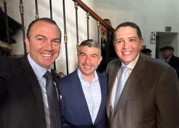 En la ruta hacia 2027, el PAN tiene que valorar muy bien su estrategia y hacer los amarres políticos correspondientes para definir si irá solo o hará alianzas con el PRI o MC, en especial para las Alcaldías. De entrada, hay tres en que el PAN podría ganar sin coalición: Benito Juárez, su histórico bastión. Miguel Hidalgo,