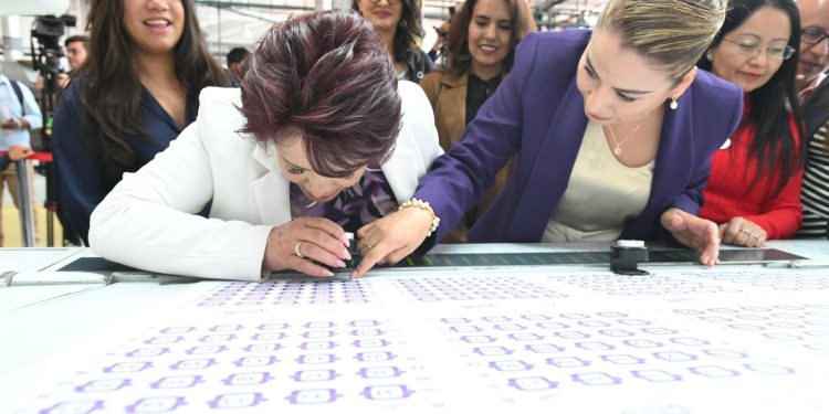 Nos cuentan que en el Instituto Electoral de la Ciudad de México (IECM), entre consejeros y muchos de los más de mil 200 trabajadores todavía guardan una esperanza de que no desaparezcan este año, al aprobarse la reforma electoral que ha impulsado la presidenta Claudia Sheinbaum. FOTO: Especial