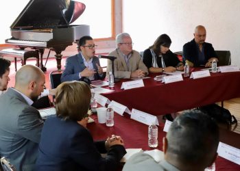 En el marco del foro “Hacia una zona metropolitana coordinada y sostenible”, realizado en la Casa de Cultura de Azcapotzalco, el diputado Alberto Vanegas Arenas, presidente de la Comisión de Desarrollo Metropolitano del Congreso capitalino, subrayó que la voluntad política es la condición indispensable para avanzar en la integración regional. FOTO: RRSS Alberto Vanegas