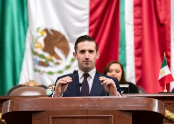 Pedro Haces impulsa mayor inclusión en comercios CDMX para animales de asistencia