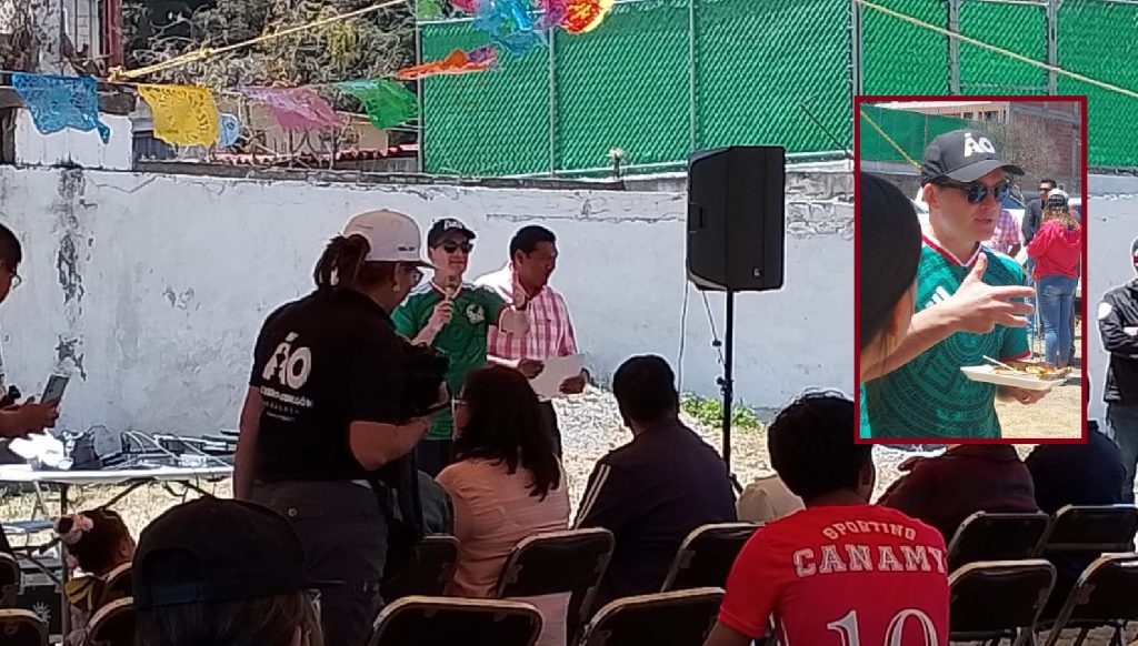 Este fin de semana, Casarín se puso la verde, literal, pero no le salió el show, porque convocó a un evento en el lienzo charro de San Bartolo Ameyalco y al evento no llegaron ni 20 personas.  FOTO: Especial