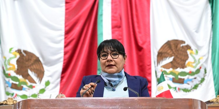 Para facilitar a la población la correcta separación, clasificación y disposición final de los residuos, la diputada Claudia Neli Morales Cervantes propuso que las etiquetas de alimentos, bebidas y productos envasados incluyan información clara y visible que especifique la categoría de desechos a la que pertenecen sus envases o empaques. FOTO: Especial