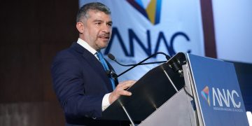 Mauricio Tabe, presidente de la ANAC, planteó que se asignen recursos por la explotación de hidrocarburos no convencionales a obras que compensen el daño ambiental. FOTO: Especial