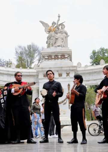 Como parte de las estrategias para recuperar el espacio del Centro Histórico, el Gobierno de la Ciudad de México, a través de la Autoridad del Centro Histórico, efectuó el encuentro y recorrido a la Alameda Central de estudiantinas de siete facultades, entre las que se encontraban la de Geografía de la UAEM, la Escuela Nacional de Trabajo Social, y la de Ingeniería de la UNAM, entre otras.
