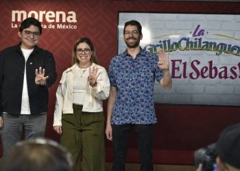 Este domingo volvieron a participar los mismos de siempre y uno nuevo, lo que la consolidó como La GrilloChilanguera de El Sebas, como le dicen a Sebastián Ramírez, ex presidente del partido en la capital del país. FOTO: Alterada irónicamente con IA Gemini-Copilot