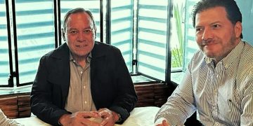 Jesús Zambrano, el enterrador del PRD nacional, y el diputado federal (marginado) de Morena, Víctor Hugo Lobo Román saben perfectamente que perdieron y fracasaron en sus pretensiones de quedarse a la mala con el PRD Ciudad de México, porque nunca tuvieron argumentos ni políticos, ni legales, y menos morales. FOTO: Especial