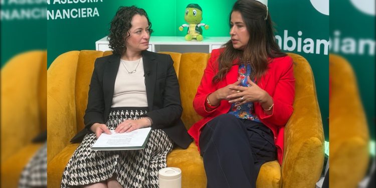 El avance de las mujeres en el sector financiero comienza a reflejarse en cifras concretas. En SOC, 4 de cada 10 franquicias son dirigidas por mujeres, mientras que más de 1,000 colaboradoras forman parte activa de su red en distintas posiciones, desde liderazgo hasta operación y administración.