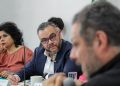 El alcalde de La Magdalena Contreras, Fernando Mercado Guaida, compareció este viernes ante el Congreso de la Ciudad de México, donde presentó los avances, acciones estratégicas y resultados obtenidos por su administración en materia de seguridad, prevención de riesgos, infraestructura hidráulica, atención ciudadana y fortalecimiento comunitario. FOTO: Especial