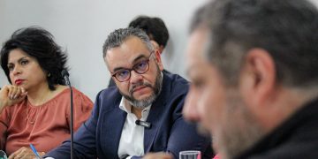 El alcalde de La Magdalena Contreras, Fernando Mercado Guaida, compareció este viernes ante el Congreso de la Ciudad de México, donde presentó los avances, acciones estratégicas y resultados obtenidos por su administración en materia de seguridad, prevención de riesgos, infraestructura hidráulica, atención ciudadana y fortalecimiento comunitario. FOTO: Especial