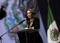 Es insólito, señala, que Sheinbaum “amenace a una representante política de otro país porque no esté de acuerdo con sus ideas, y no actúe con el respeto con el que ella es recibida en España. La deriva totalitaria y violenta de México conduce al país a graves episodios antidemocráticos como el que se vive hoy.” FOTO: Especial