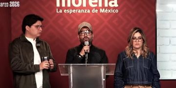 Resulta que Romo siempre se ocupa más de que le queden bonitas sus pancartas y cartulinas, de la estridencia y las frases majaderas, que de revisar de fondo lo que haya hecho mal o bien la administración de esa demarcación territorial, que no se resigna haber perdido en 2021. FOTOS: Especial