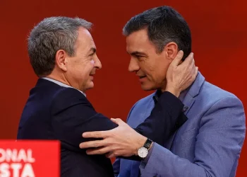 Este martes, el juzgado central de instrucción número 4 de la Audiencia Nacional de España notificó al expresidente, José Luis Rodríguez Zapatero su imputación como investigado por tráfico de influencias, blanqueo de capitales, falsedad documental y organización criminal en el caso del rescate (con 53 millones de euros) de la línea aérea Plus Ultra.