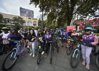 En el marco del Día Mundial de la Bicicleta, que se conmemora cada 3 de junio, la Comisión de Movilidad Sustentable y Seguridad Vial del Congreso de la Ciudad de México llevó a cabo la Caravana Ciclista por la Movilidad Sustentable y la Seguridad Vial, con el objetivo de fomentar una movilidad más sustentable, segura e incluyente en la capital del país.